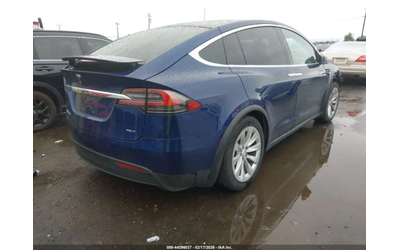 tesla-model-x - 5