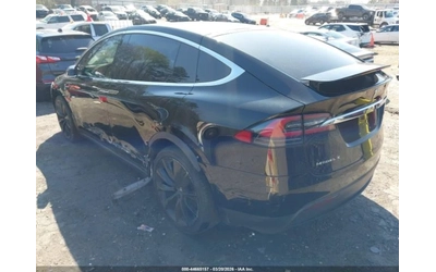 tesla-model-x - 3