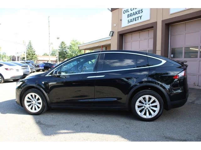 Tesla Model X 4x4* LONG RANGE* PANO - автомобили, коли, обяви за нови и употребявани 2