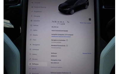 tesla-model-x - 4