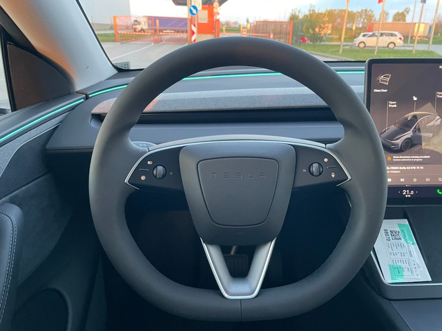 Tesla Model Y LONG RANGE НОВА - автомобили, коли, обяви за нови и употребявани 11