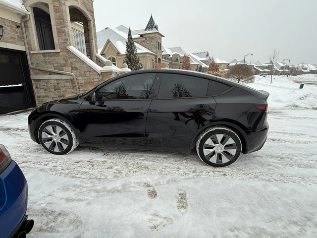 Tesla Model Y Long Range* Панорамен покрив* AWD* Премиум аудио* - автомобили, коли, обяви за нови и употребявани 1
