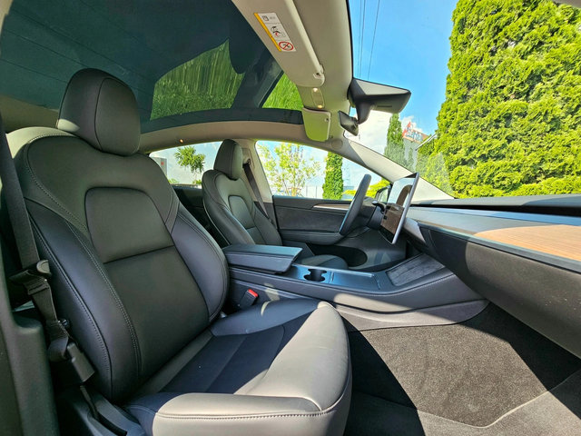 Tesla Model Y Long Range Dual Motor - автомобили, коли, обяви за нови и употребявани 6