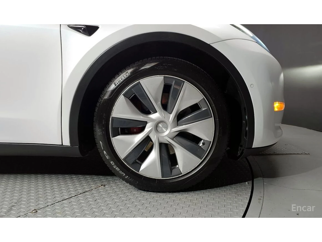 Tesla Model Y Long Range AWD* PANORAMA* - автомобили, коли, обяви за нови и употребявани 4