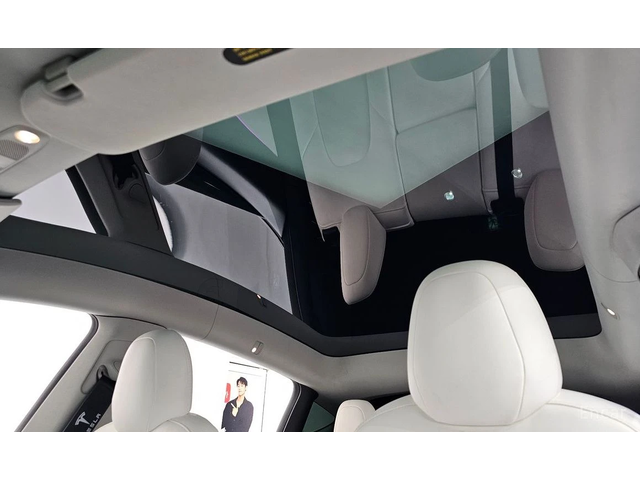 Tesla Model Y Long Range AWD* PANORAMA* - автомобили, коли, обяви за нови и употребявани 12