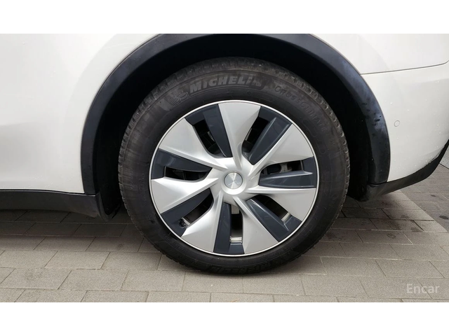 Tesla Model Y Long Range AWD* PANORAMA* - автомобили, коли, обяви за нови и употребявани 4