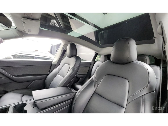 Tesla Model Y Long Range AWD* PANORAMA* - автомобили, коли, обяви за нови и употребявани 7