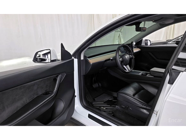 Tesla Model Y Long Range AWD* PANORAMA* - автомобили, коли, обяви за нови и употребявани 5