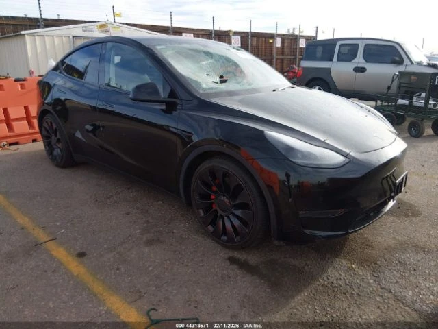 Tesla Model Y * PERFORMANCE* DUAL MOTOR* AWD* - автомобили, коли, обяви за нови и употребявани 0