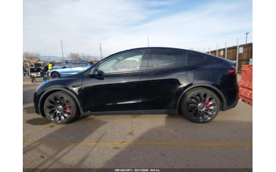 Tesla Model Y * PERFORMANCE* DUAL MOTOR* AWD* - автомобили, коли, обяви за нови и употребявани 11