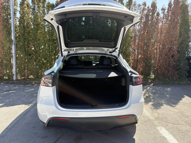 Tesla Model Y Long Range AWD Платен Full Self-Driving пакет - автомобили, коли, обяви за нови и употребявани 9