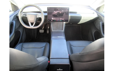 Tesla Model Y 83.1 kWh Long Range Dual Motor AWD - автомобили, коли, обяви за нови и употребявани 13