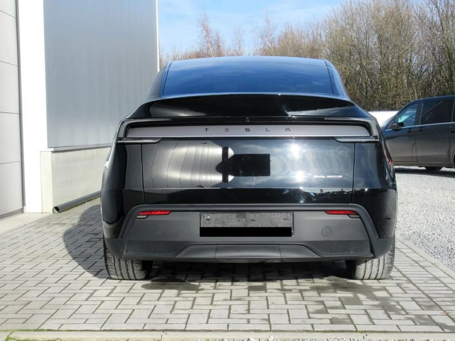 Tesla Model Y 83.1 kWh Long Range Dual Motor AWD - автомобили, коли, обяви за нови и употребявани 3