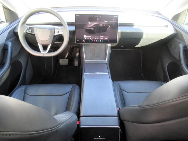 Tesla Model Y 83.1 kWh Long Range Dual Motor AWD - автомобили, коли, обяви за нови и употребявани 4