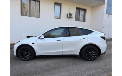 tesla-model-y - 3