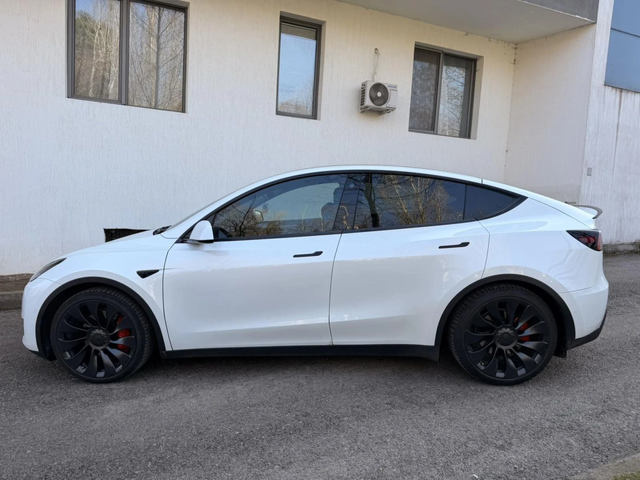 Tesla Model Y PERFORMANCE / DUAL MOTOR - автомобили, коли, обяви за нови и употребявани 3