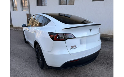 tesla-model-y - 4