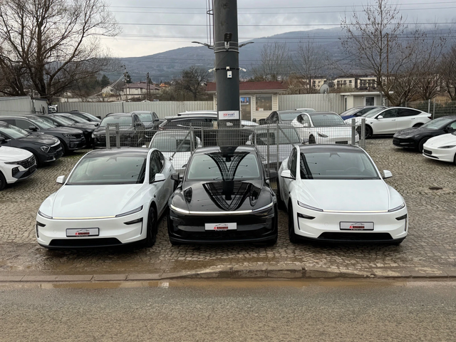 Tesla Model Y Juniper-2025\Standart, long-range 4x4 или Launch - автомобили, коли, обяви за нови и употребявани 0