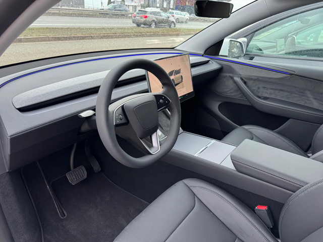Tesla Model Y Juniper-2025\Standart, long-range 4x4 или Launch - автомобили, коли, обяви за нови и употребявани 10