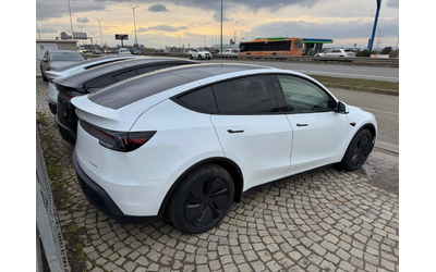 Tesla Model Y Juniper-2025\Standart, long-range 4x4 или Launch - автомобили, коли, обяви за нови и употребявани 7
