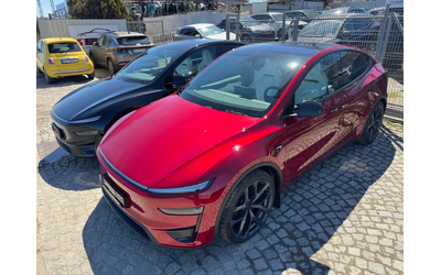 tesla-model-y - 0