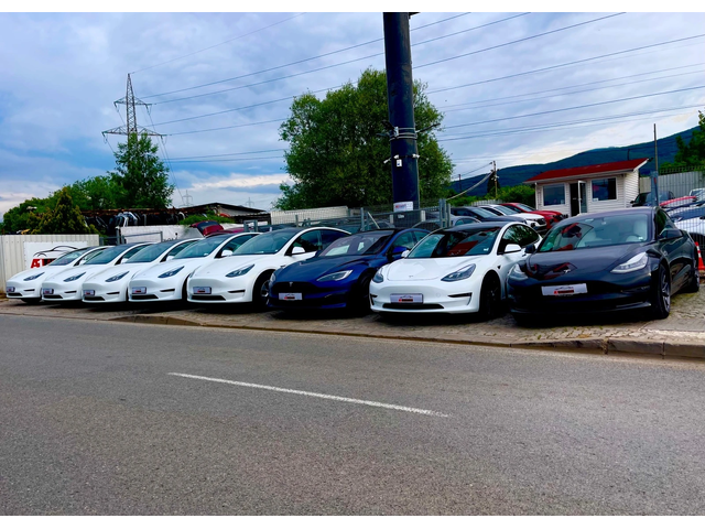 Tesla Model Y 5 км/ T A X I /350ps/60kw - автомобили, коли, обяви за нови и употребявани 11