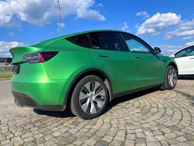 Tesla Model Y 5 км/ T A X I /350ps/60kw - автомобили, коли, обяви за нови и употребявани 13