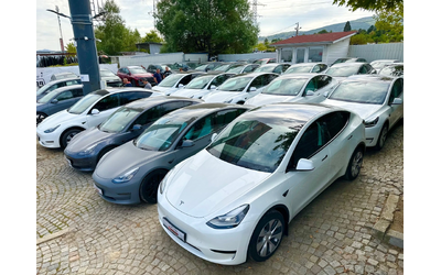 tesla-model-y - 4
