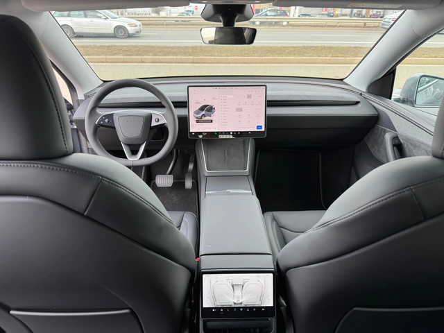Tesla Model Y Juniper-2025\Standart, long-range 4x4 или Launch - автомобили, коли, обяви за нови и употребявани 12