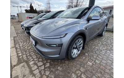 tesla-model-y - 3