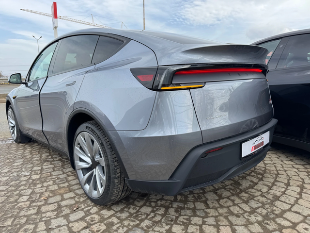 Tesla Model Y Juniper-2025\Standart, long-range 4x4 или Launch - автомобили, коли, обяви за нови и употребявани 5