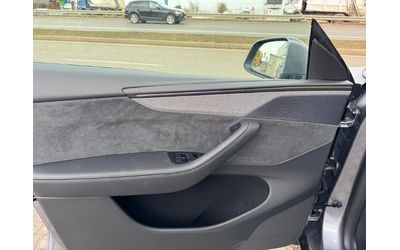 Tesla Model Y Juniper-2025\Standart, long-range 4x4 или Launch - автомобили, коли, обяви за нови и употребявани 9