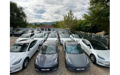 tesla-model-y - 0