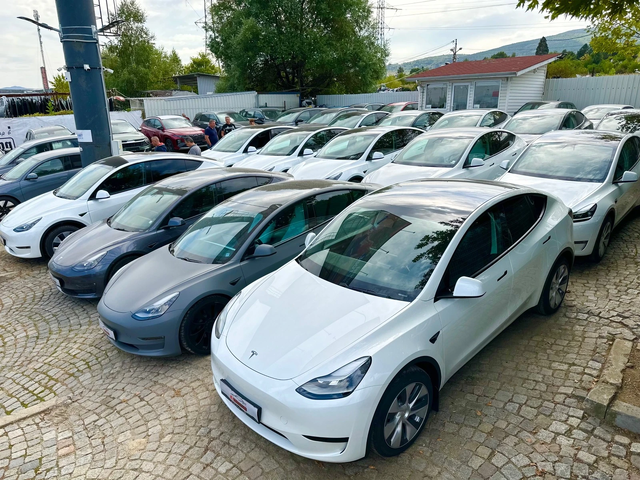 Tesla Model Y 5км/Rear-wheel drive, long range или Performancе - автомобили, коли, обяви за нови и употребявани 11