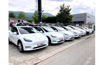 tesla-model-y - 2