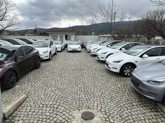 Tesla Model Y Dual Motor - автомобили, коли, обяви за нови и употребявани 5