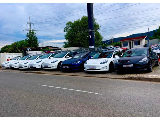 Tesla Model Y Dual Motor - автомобили, коли, обяви за нови и употребявани 8