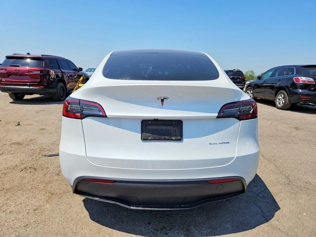 Tesla Model Y Long Range AWD - автомобили, коли, обяви за нови и употребявани 5