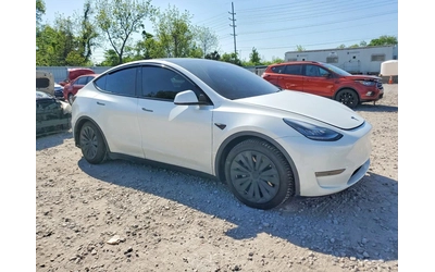 tesla-model-y - 0