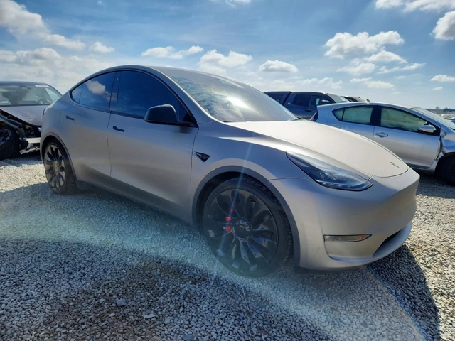 Tesla Model Y PERFORMANCE DUAL MOTOR AWD ТЕРМОПОМПА* - автомобили, коли, обяви за нови и употребявани 0