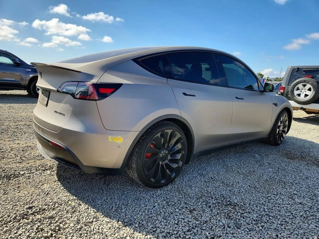 Tesla Model Y PERFORMANCE DUAL MOTOR AWD ТЕРМОПОМПА* - автомобили, коли, обяви за нови и употребявани 4