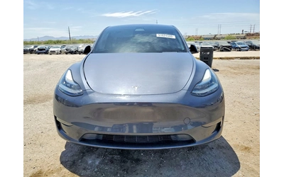 tesla-model-y - 4