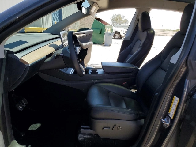 Tesla Model Y DUAL MOTOR LONG RANGE AWD ТЕРМОПОМПА* - автомобили, коли, обяви за нови и употребявани 6
