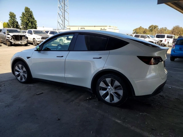 Tesla Model Y AWD* DUAL* MOTOR* КОЖА* ПОДГРЕВ* 360* КАМЕРА* - автомобили, коли, обяви за нови и употребявани 3