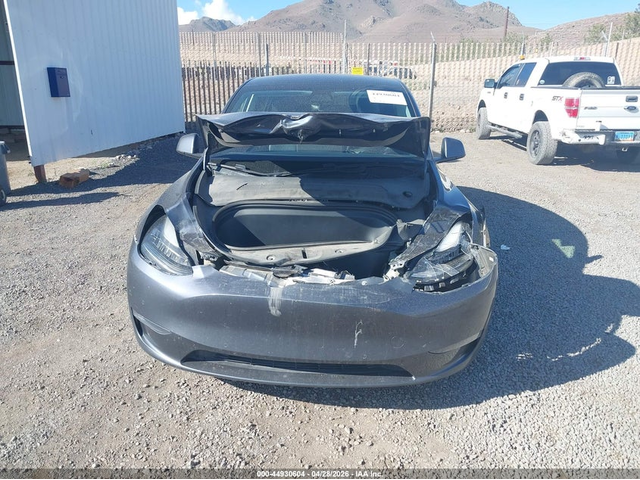Tesla Model Y ELECTRIC All Wheel Drive - автомобили, коли, обяви за нови и употребявани 11