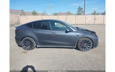 Tesla Model Y ELECTRIC All Wheel Drive - автомобили, коли, обяви за нови и употребявани 12