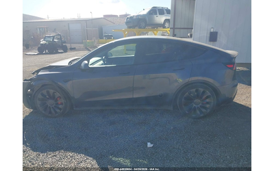 Tesla Model Y ELECTRIC All Wheel Drive - автомобили, коли, обяви за нови и употребявани 13