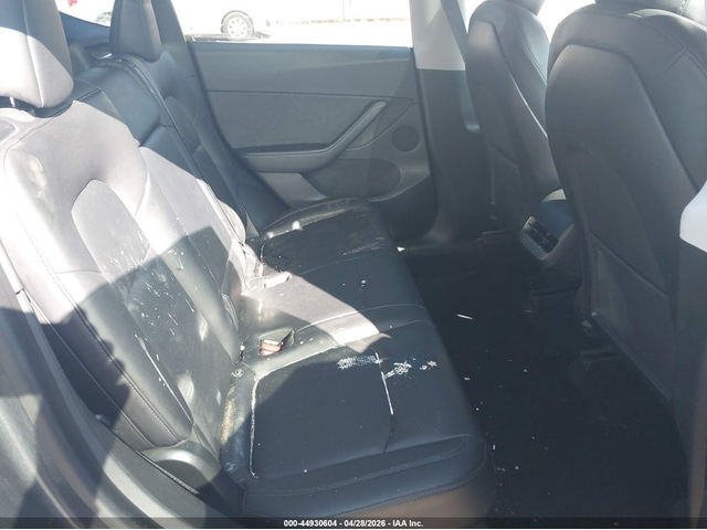 Tesla Model Y ELECTRIC All Wheel Drive - автомобили, коли, обяви за нови и употребявани 7
