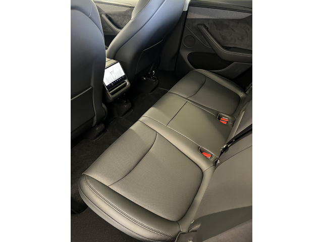 Tesla Model Y Juniper Long Range Dual AWD 01/2026 - автомобили, коли, обяви за нови и употребявани 11