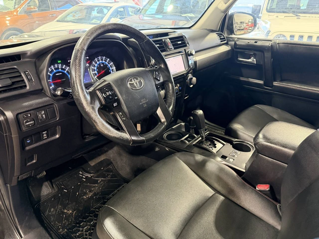 Toyota 4runner SR5| V6 - автомобили, коли, обяви за нови и употребявани 5